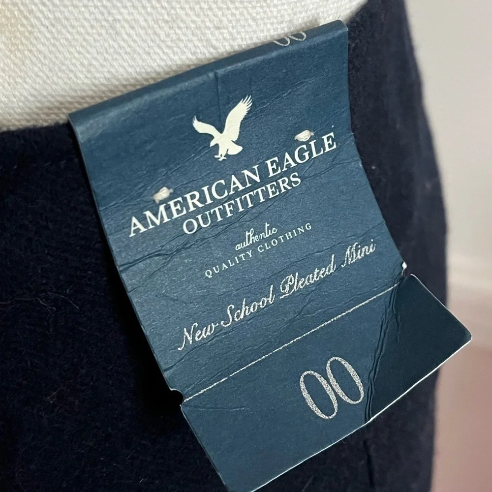 American Eagle Outfitters • NWT Dark Blue Navy New School Pleated Mini Skirt